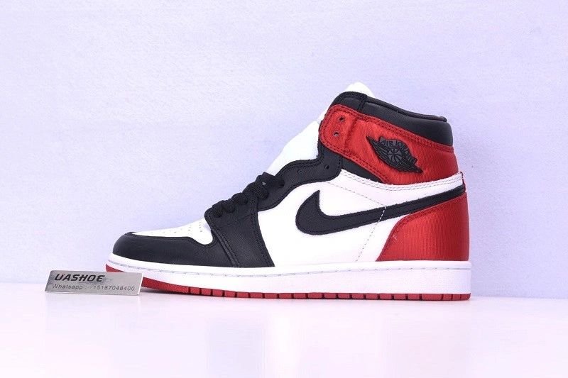 Jordan 1 Retro High Satin Black Toe  CD0461-016