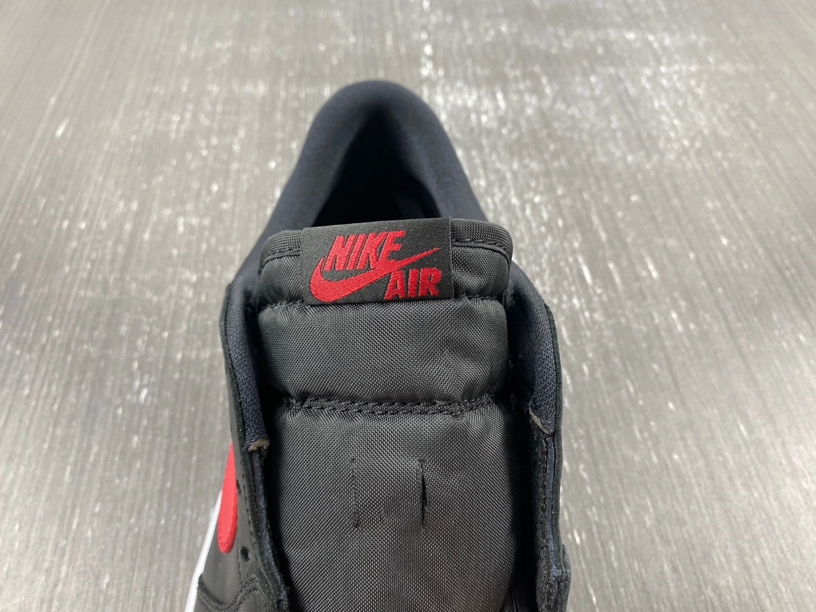 Jordan 1 Retro Low Bred (2015) - 705329-001