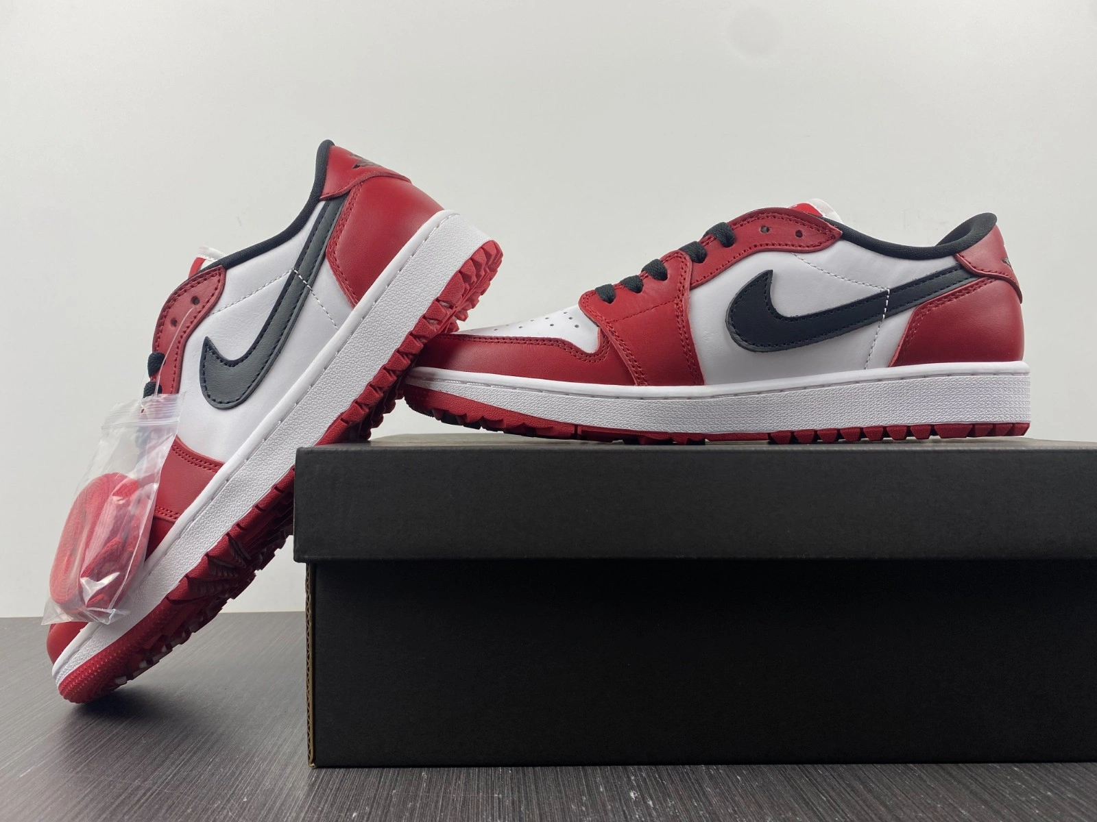 Jordan 1 Retro Low Golf Chicago - DD9315-600