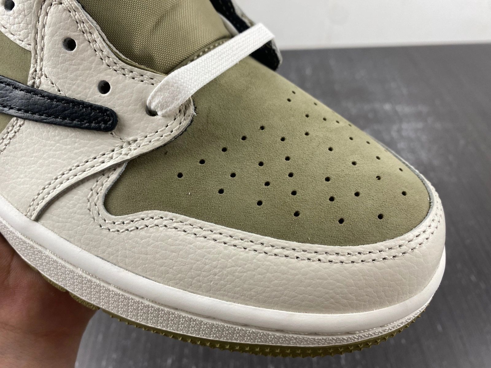 Jordan 1 Retro Low Golf Travis Scott Neutral Olive FZ3124-200