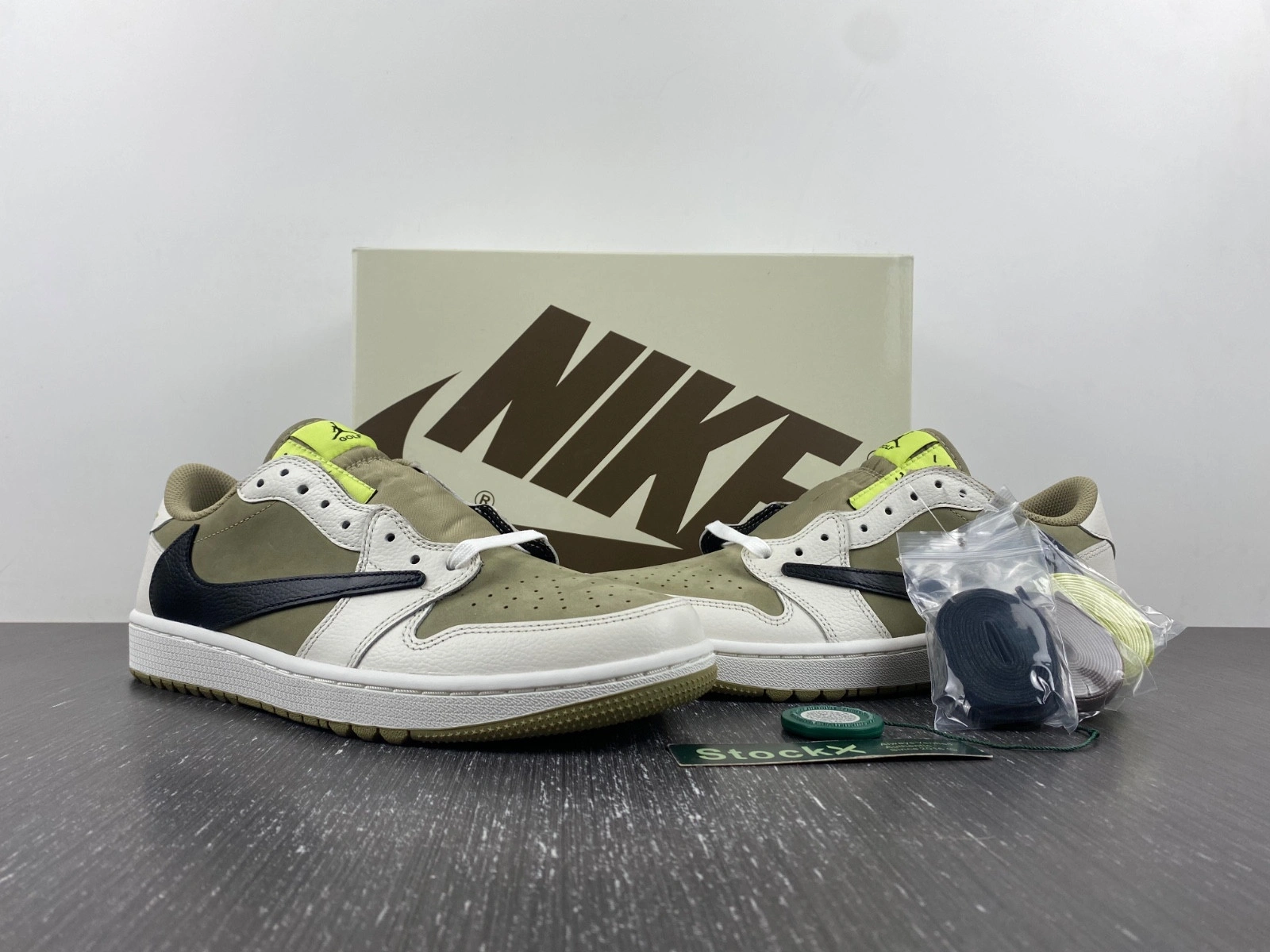 Jordan 1 Retro Low Golf Travis Scott Neutral Olive FZ3124-200