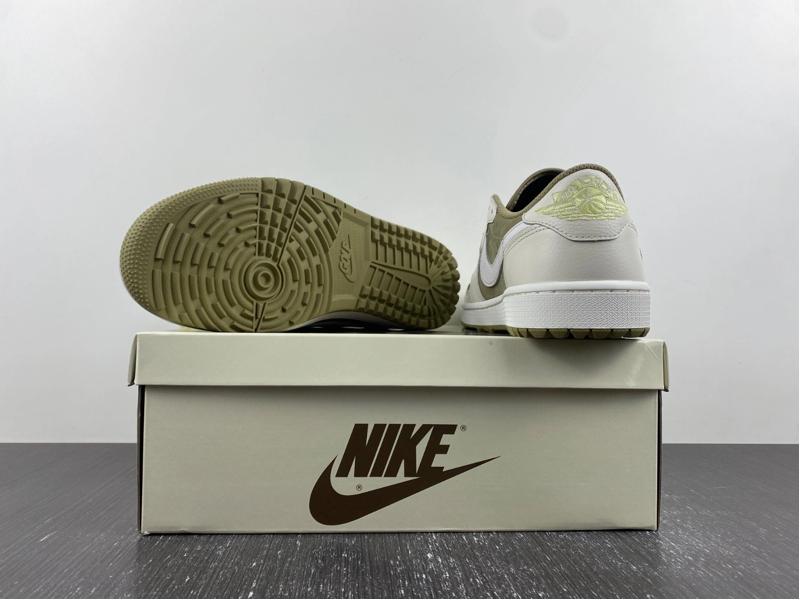 Jordan 1 Retro Low Golf Travis Scott Neutral Olive FZ3124-200