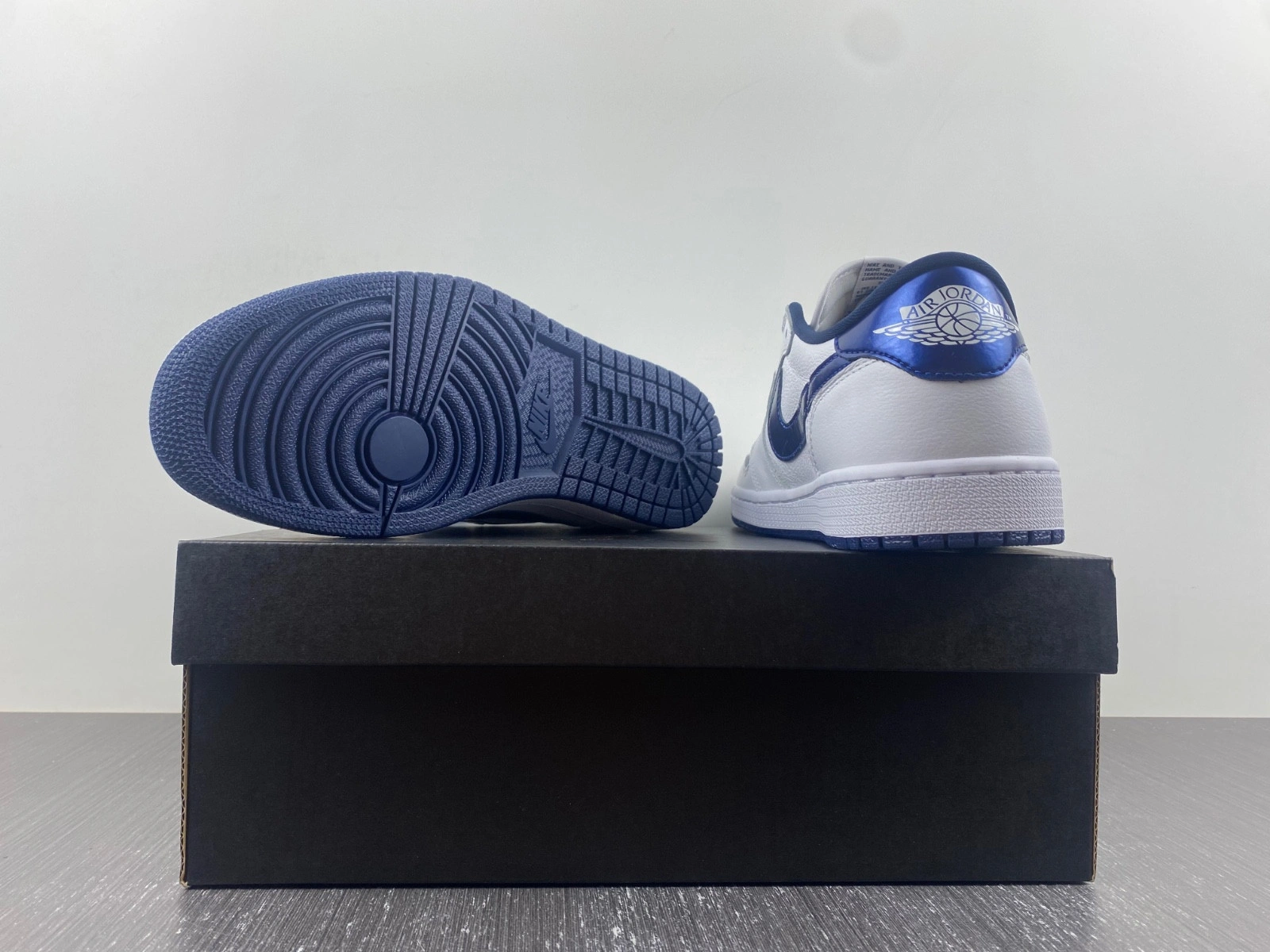 Jordan 1 Retro Low Metallic Blue - 705329-106