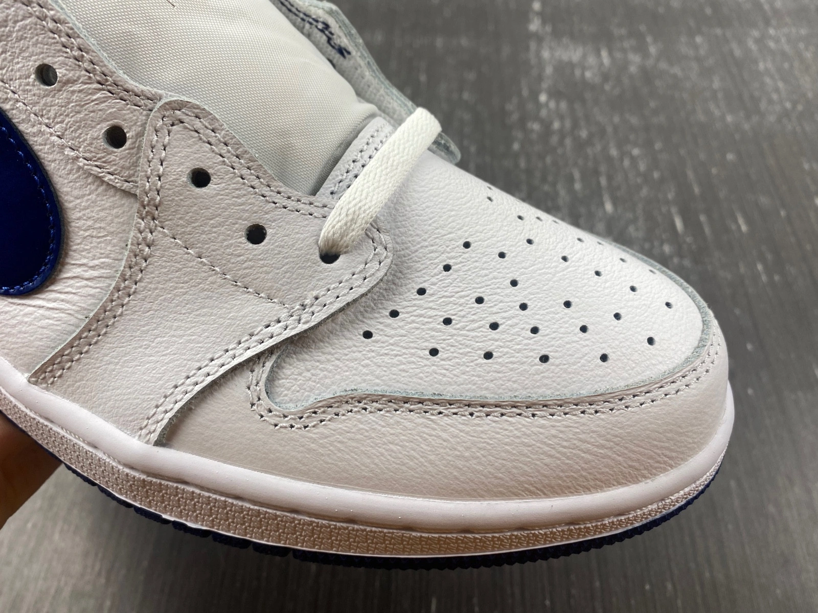 Jordan 1 Retro Low Metallic Blue - 705329-106