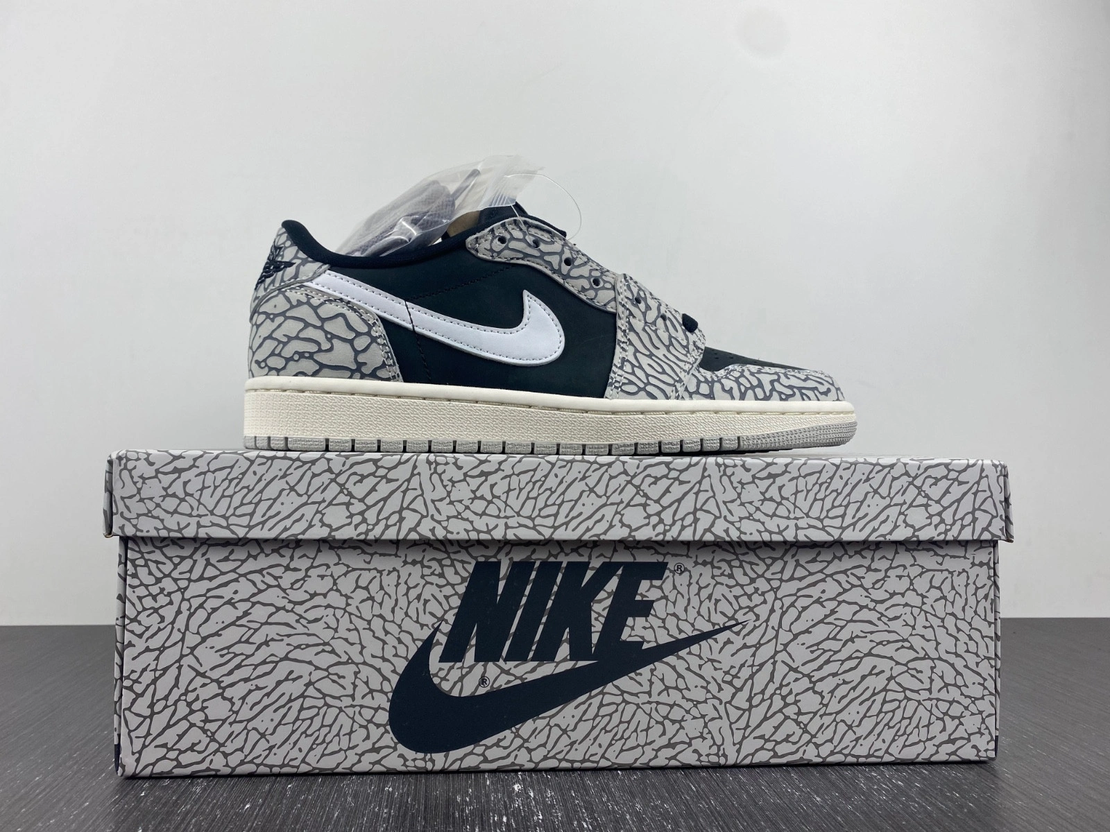 Jordan 1 Retro Low OG Black Cement - CZ0790-001