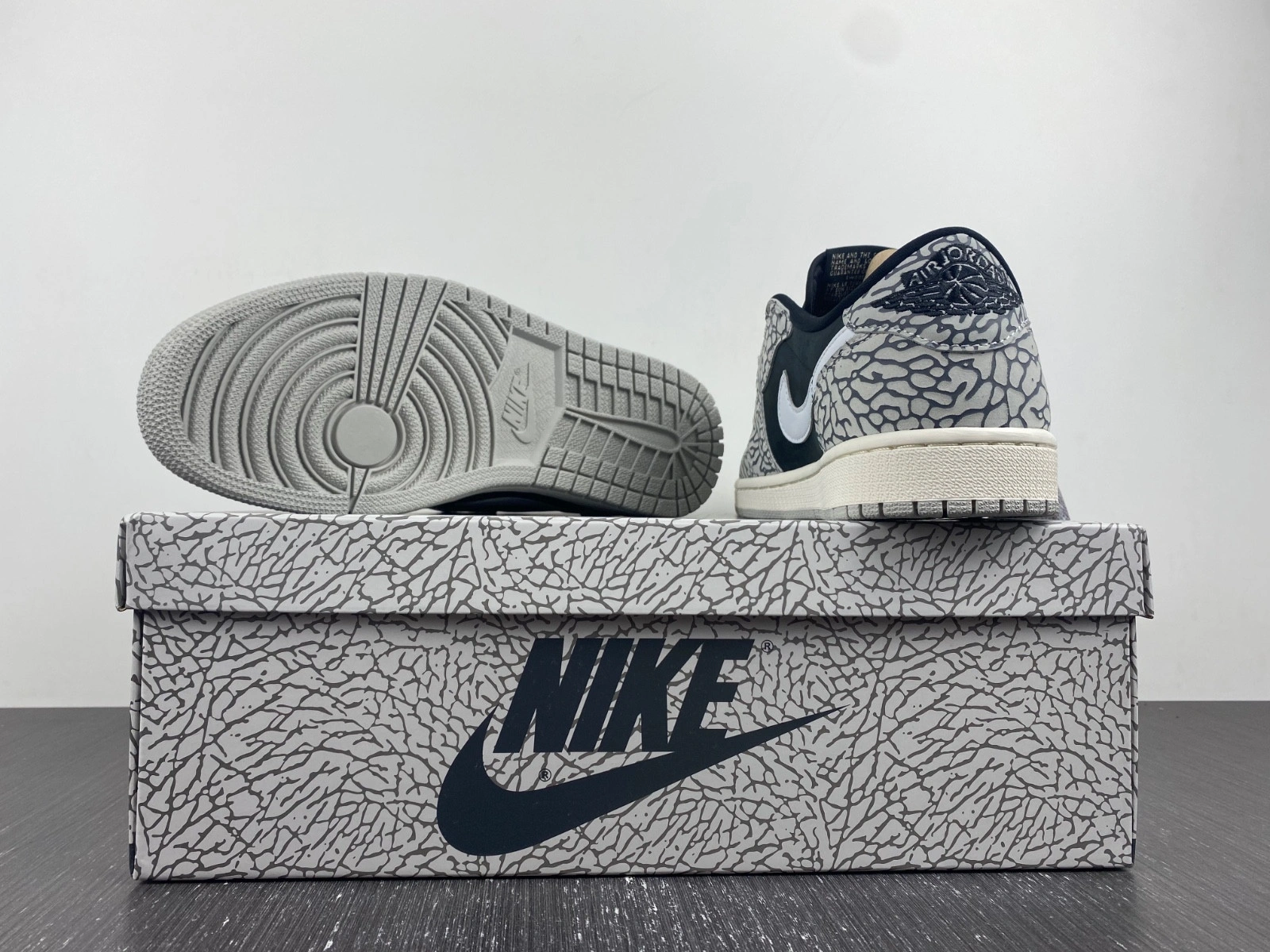 Jordan 1 Retro Low OG Black Cement - CZ0790-001