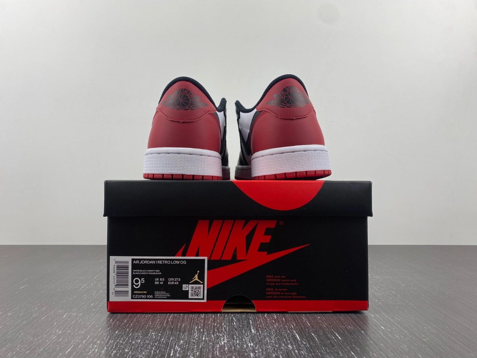 Jordan 1 Retro Low OG Black Toe - CZ0790-106