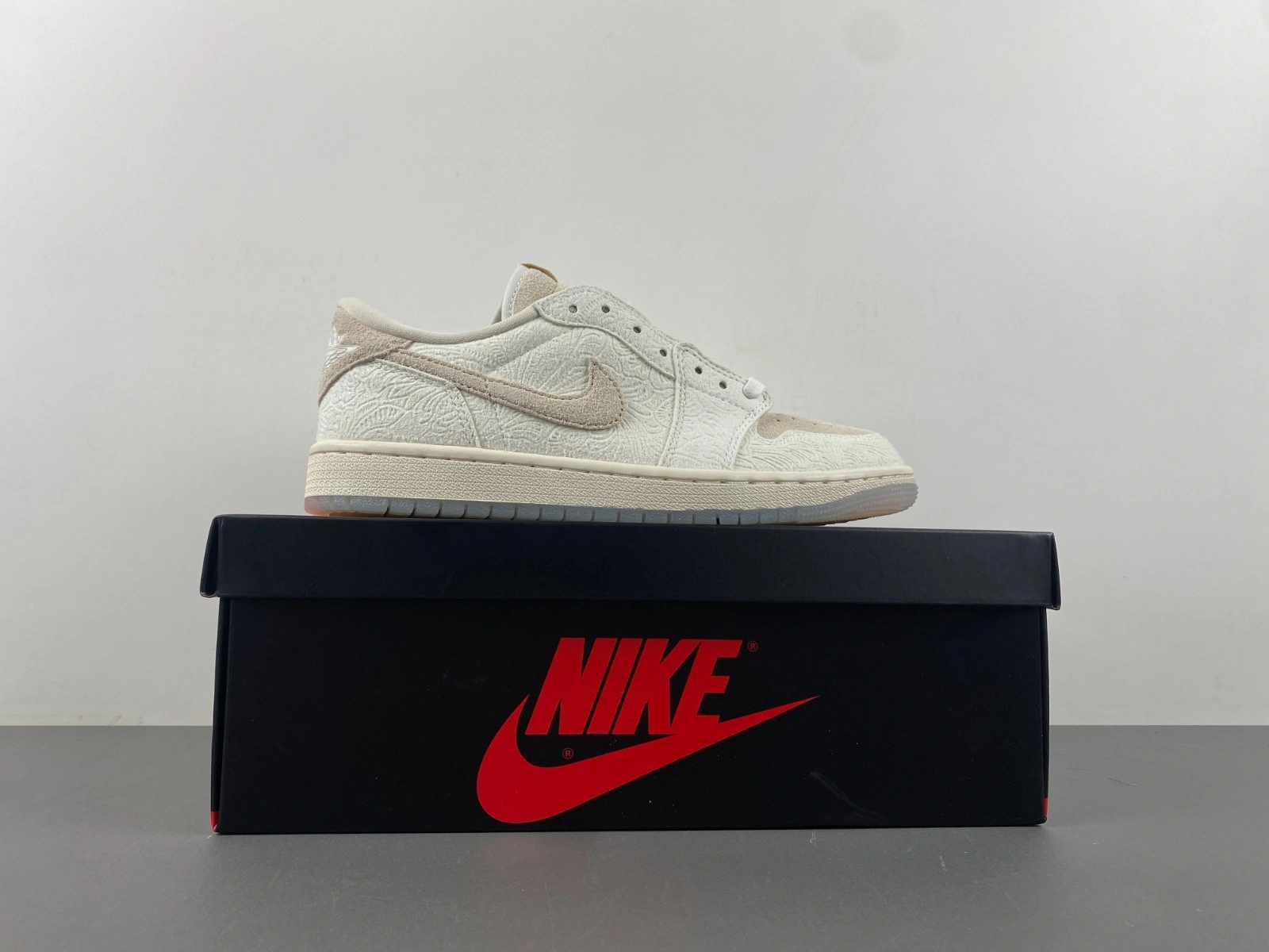Jordan 1 Retro Low OG Chris Paul Men's - FZ0455-200
