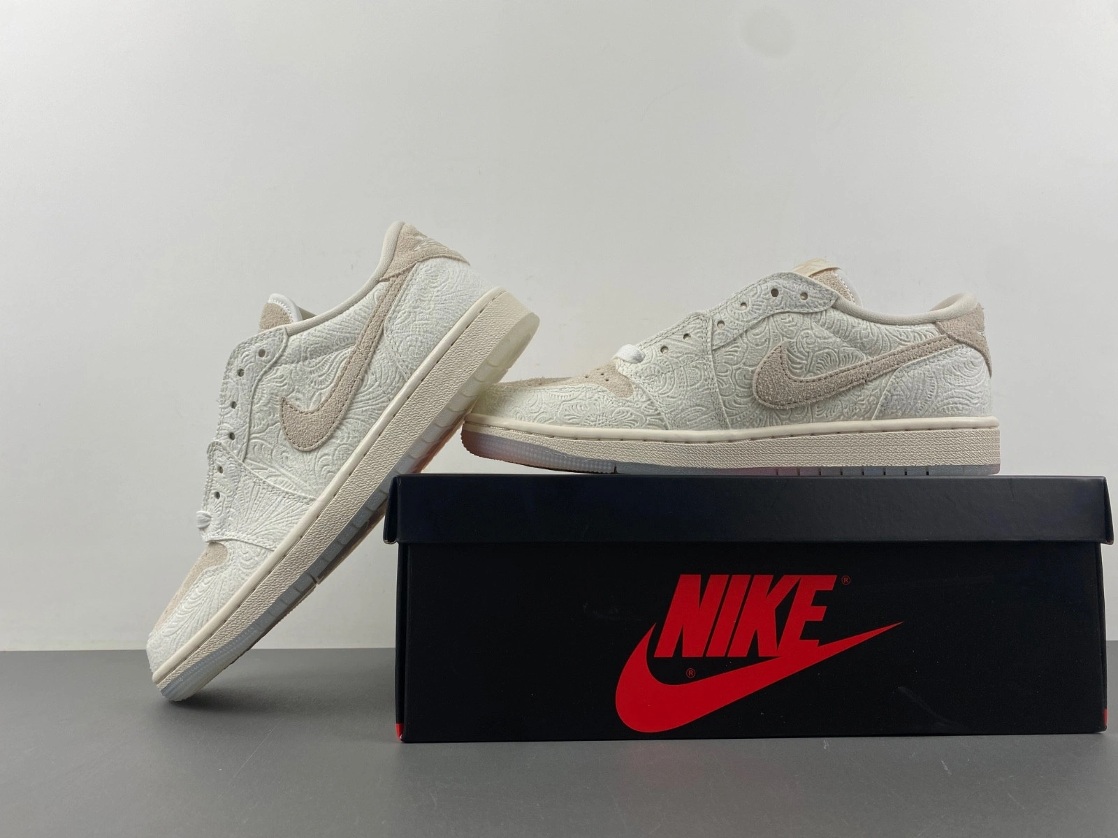 Jordan 1 Retro Low OG Chris Paul Men's - FZ0455-200
