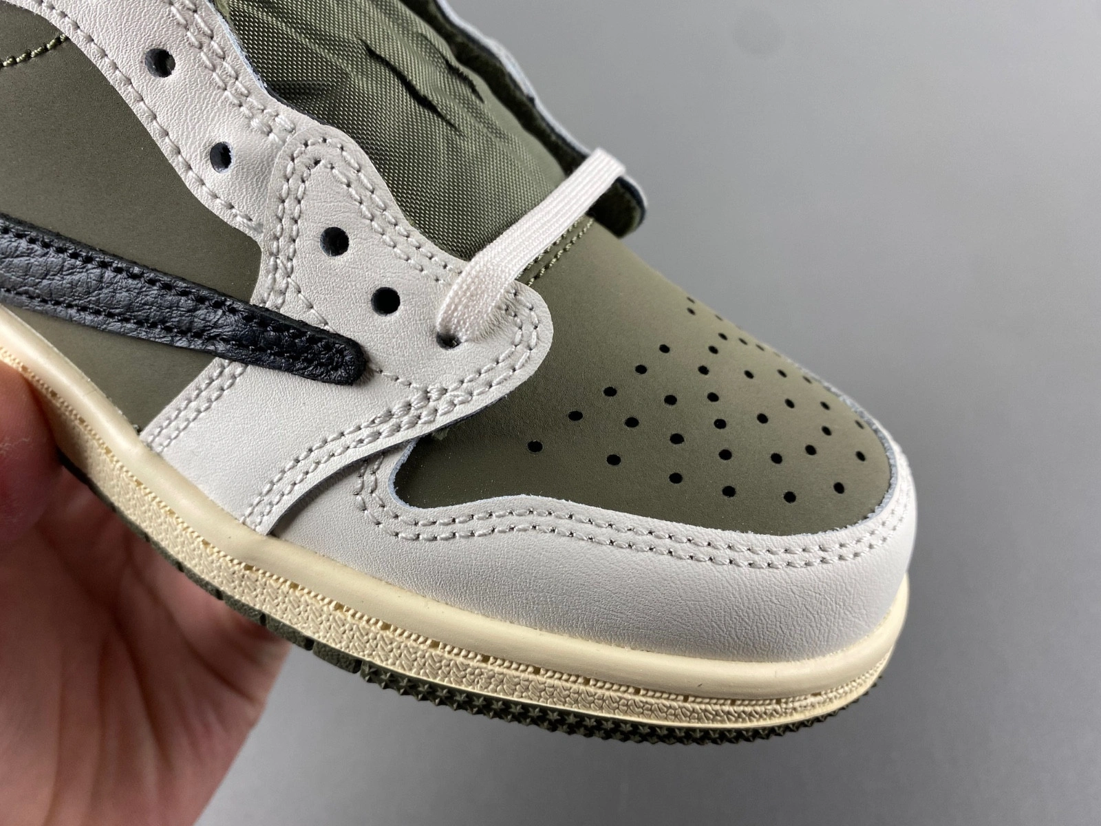 Jordan 1 Retro Low OG SP Travis Scott Medium Olive (PS)  DO5442-200