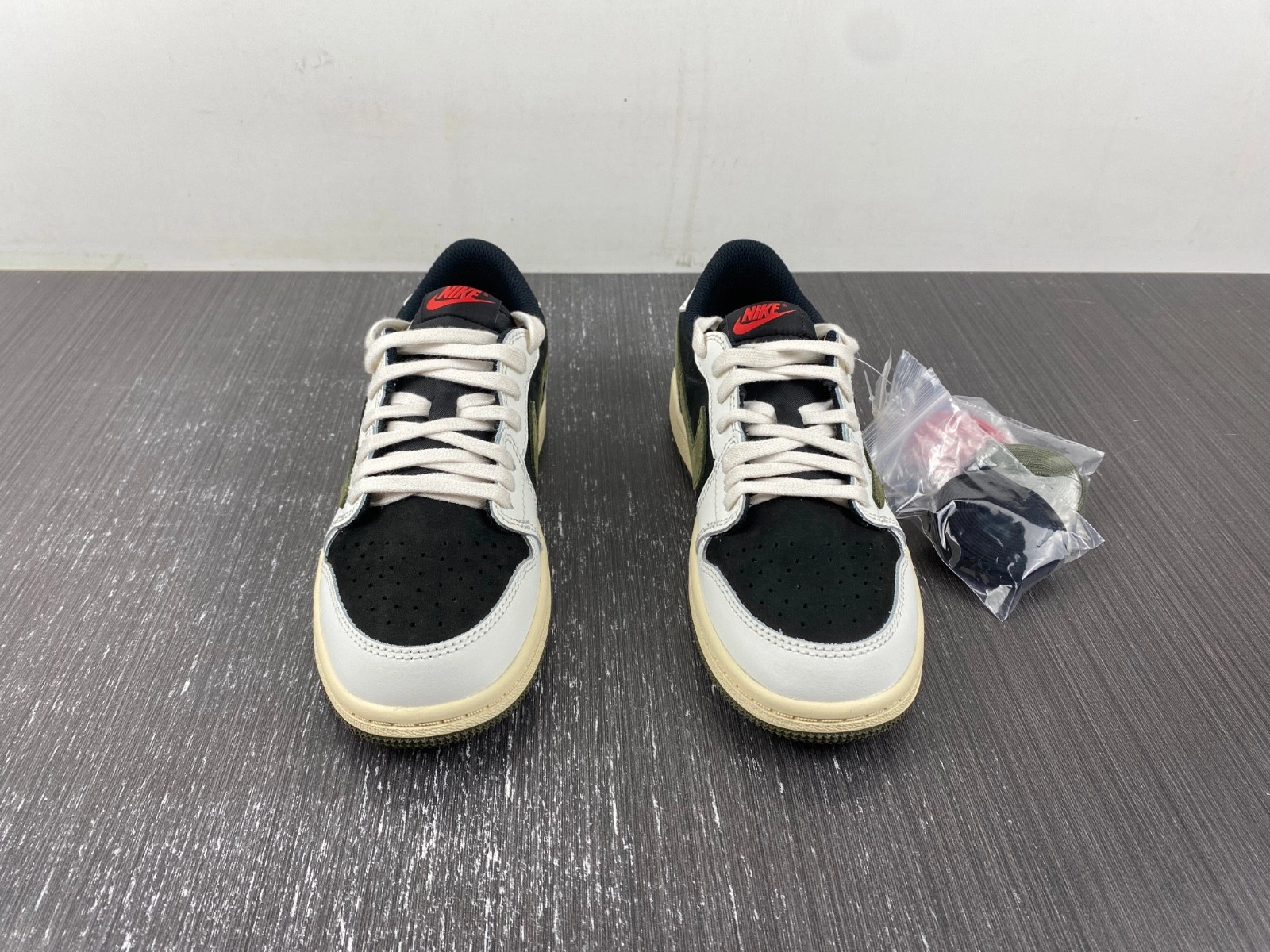Jordan 1 Retro Low OG SP Travis Scott Olive (PS) Kids DZ5909-106