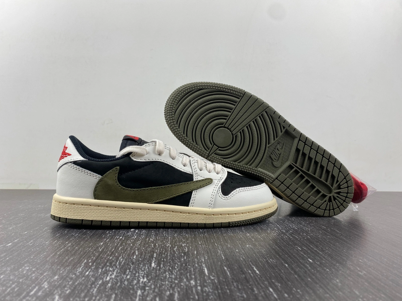 Jordan 1 Retro Low OG SP Travis Scott Olive (PS) Kids DZ5909-106