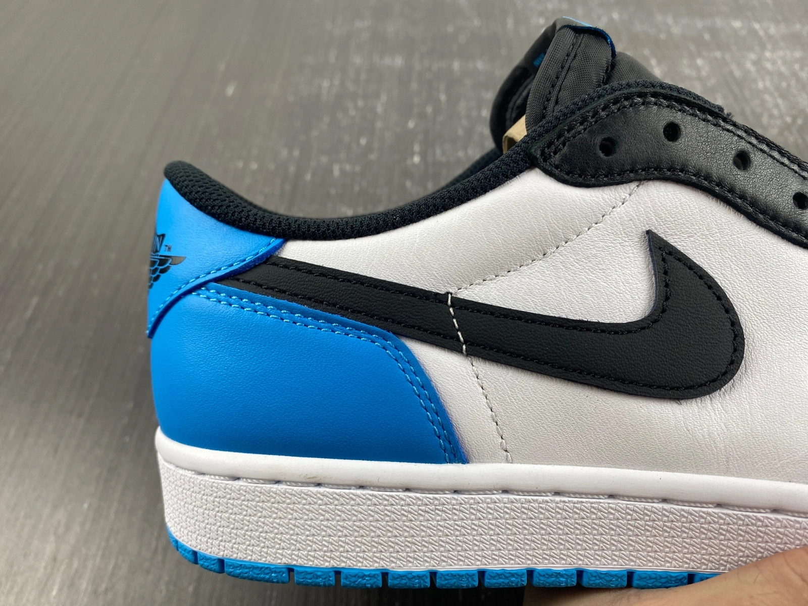 Jordan 1 Retro Low OG UNC - CZ0790-104