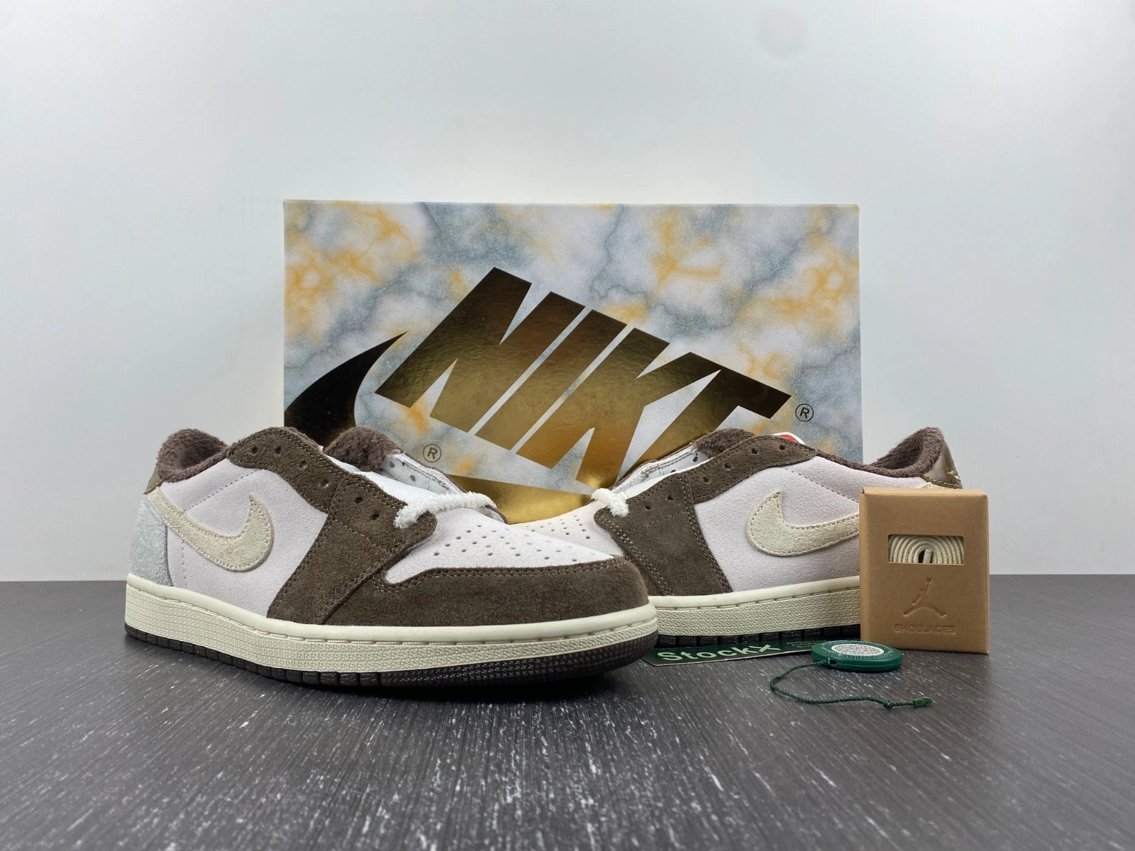 Jordan 1 Retro Low OG Year of the Rabbit  DV1312-200