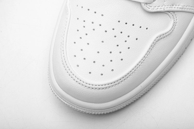 Jordan 1 Retro Low Pure Platinum  553558-170