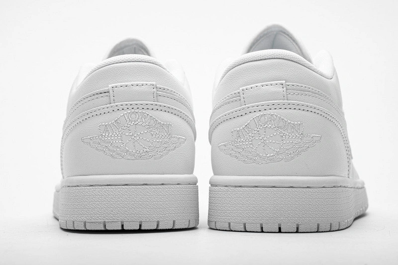 Jordan 1 Retro Low Pure Platinum  553558-170