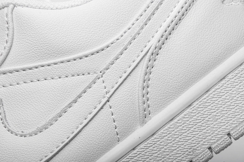 Jordan 1 Retro Low Pure Platinum  553558-170