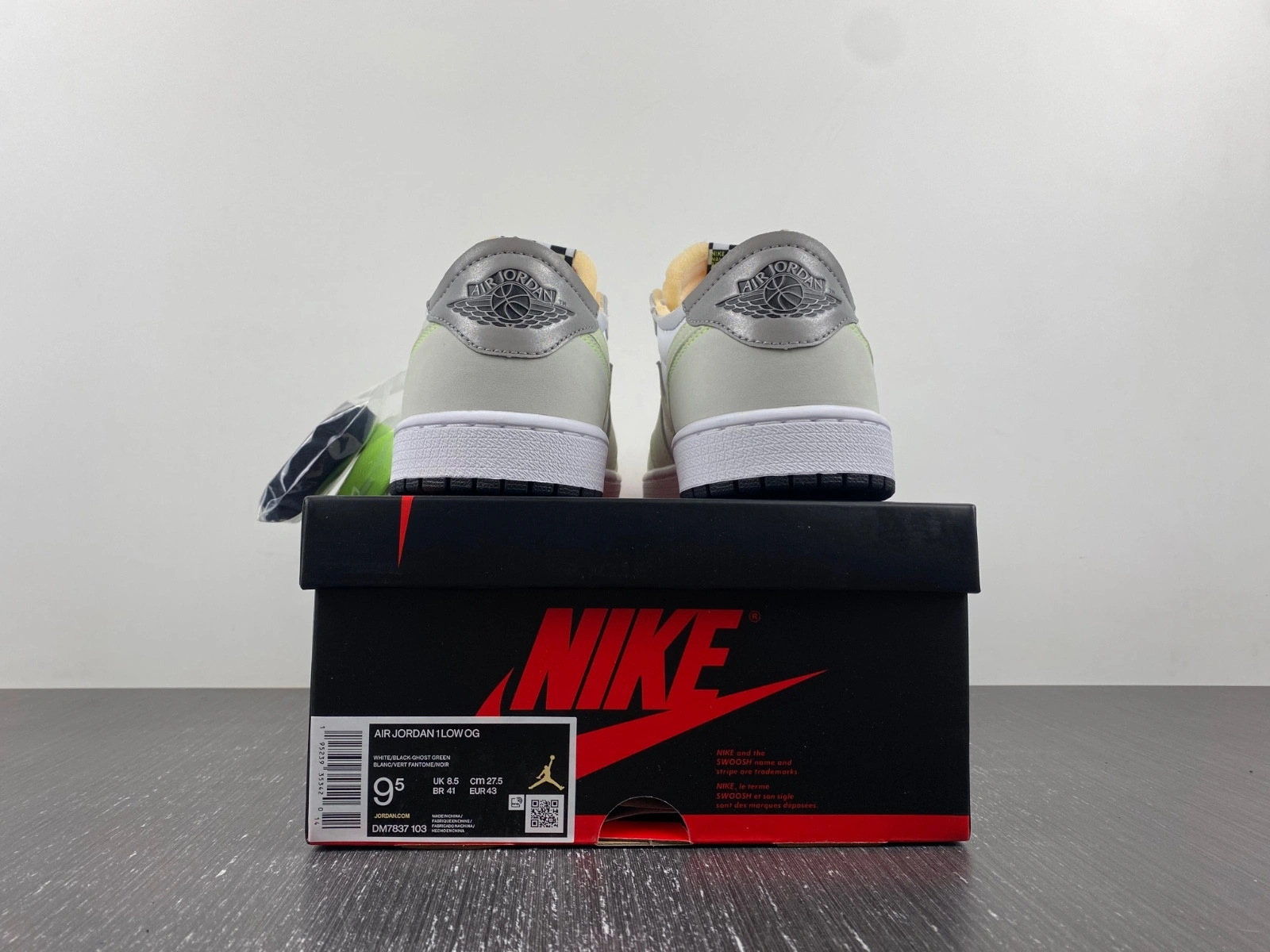 Jordan 1 Retro Low White Ghost Green Black  DM7837-103