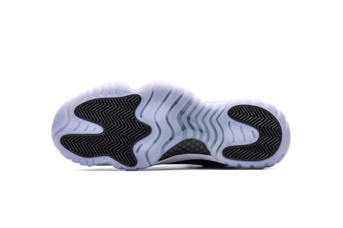 Jordan 11 Retro Low Barons  528895-010