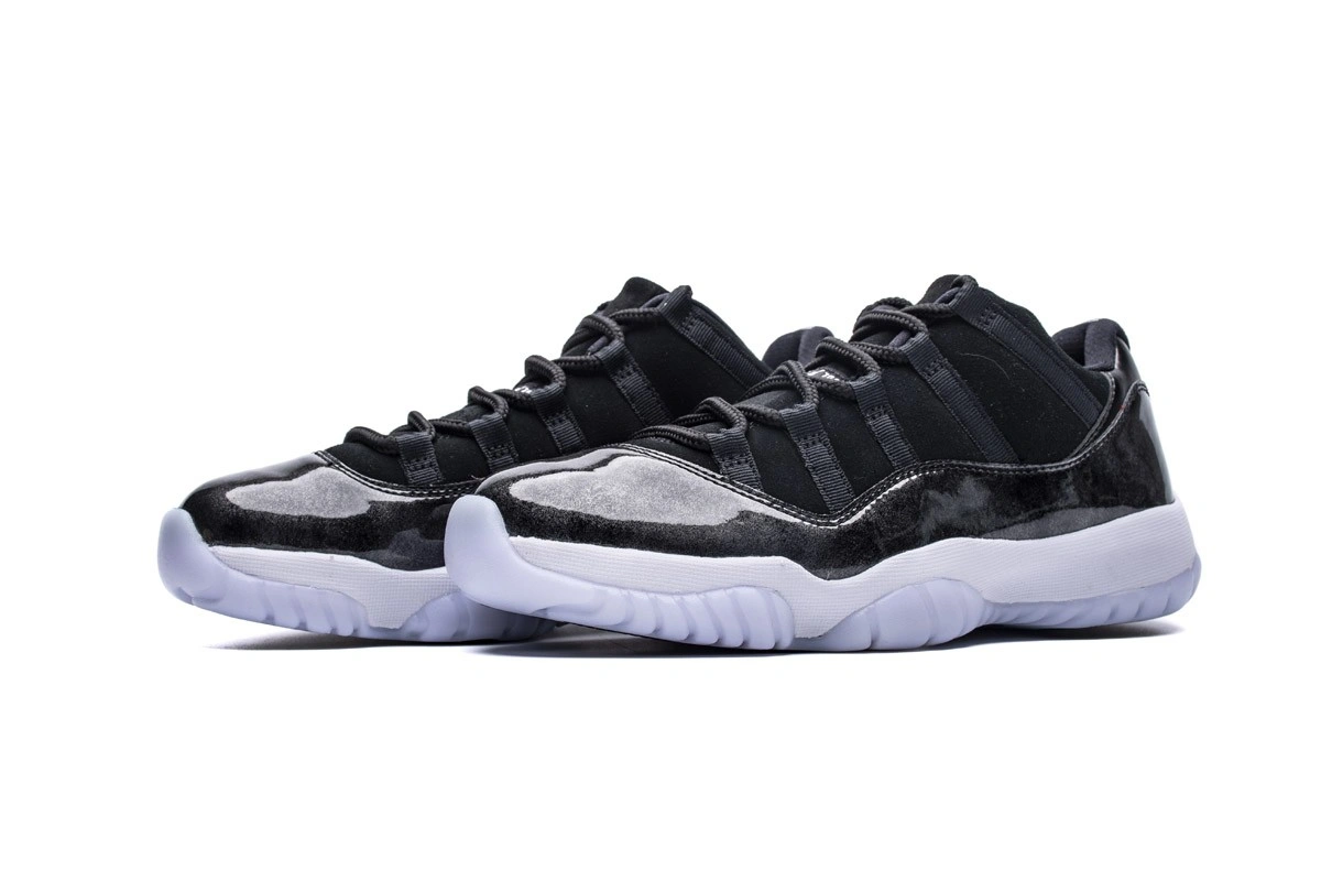 Jordan 11 Retro Low Barons  528895-010