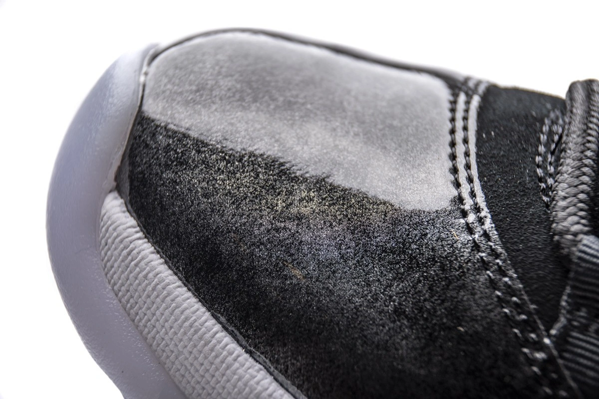 Jordan 11 Retro Low Barons  528895-010