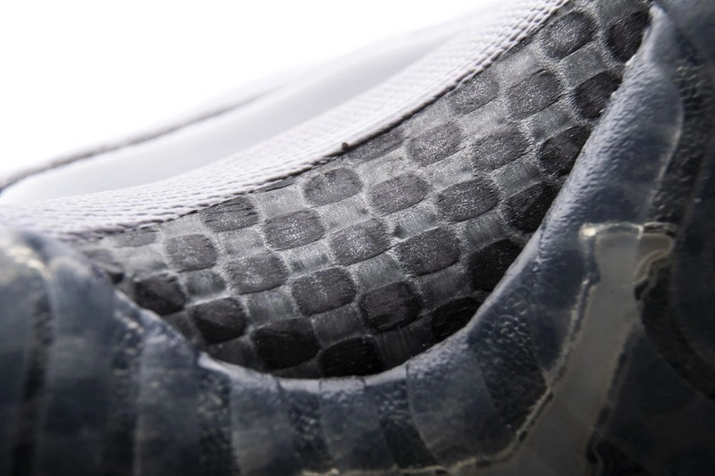 Jordan 11 Retro Low Cool Grey  528895-003