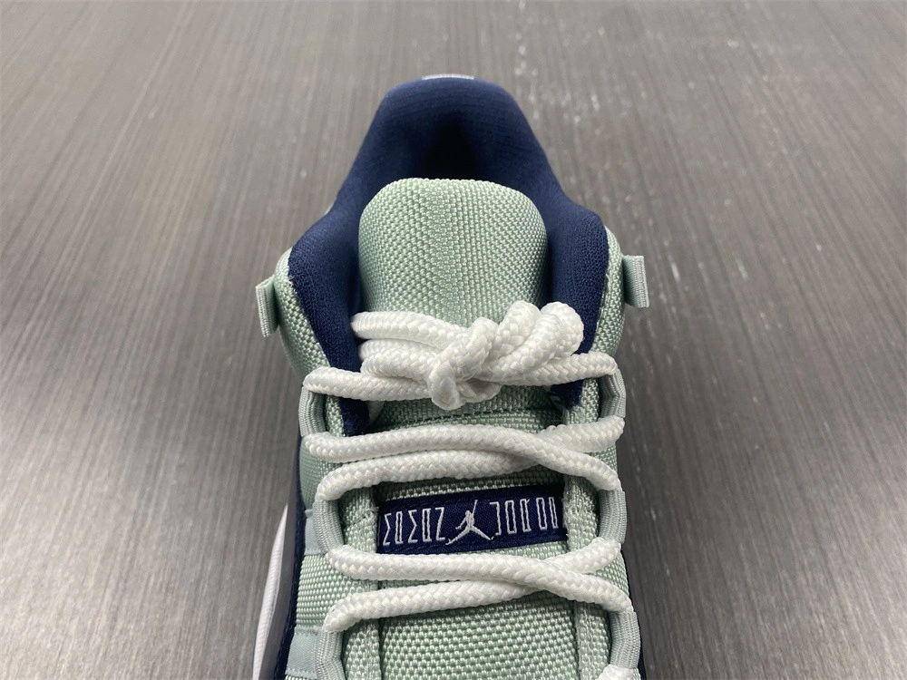 Jordan 11 Retro Low Georgetown - 528895-007