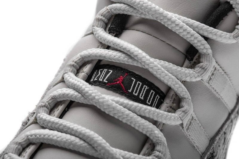 Jordan 11 Retro Low Snake Light Bone  CD6846-002