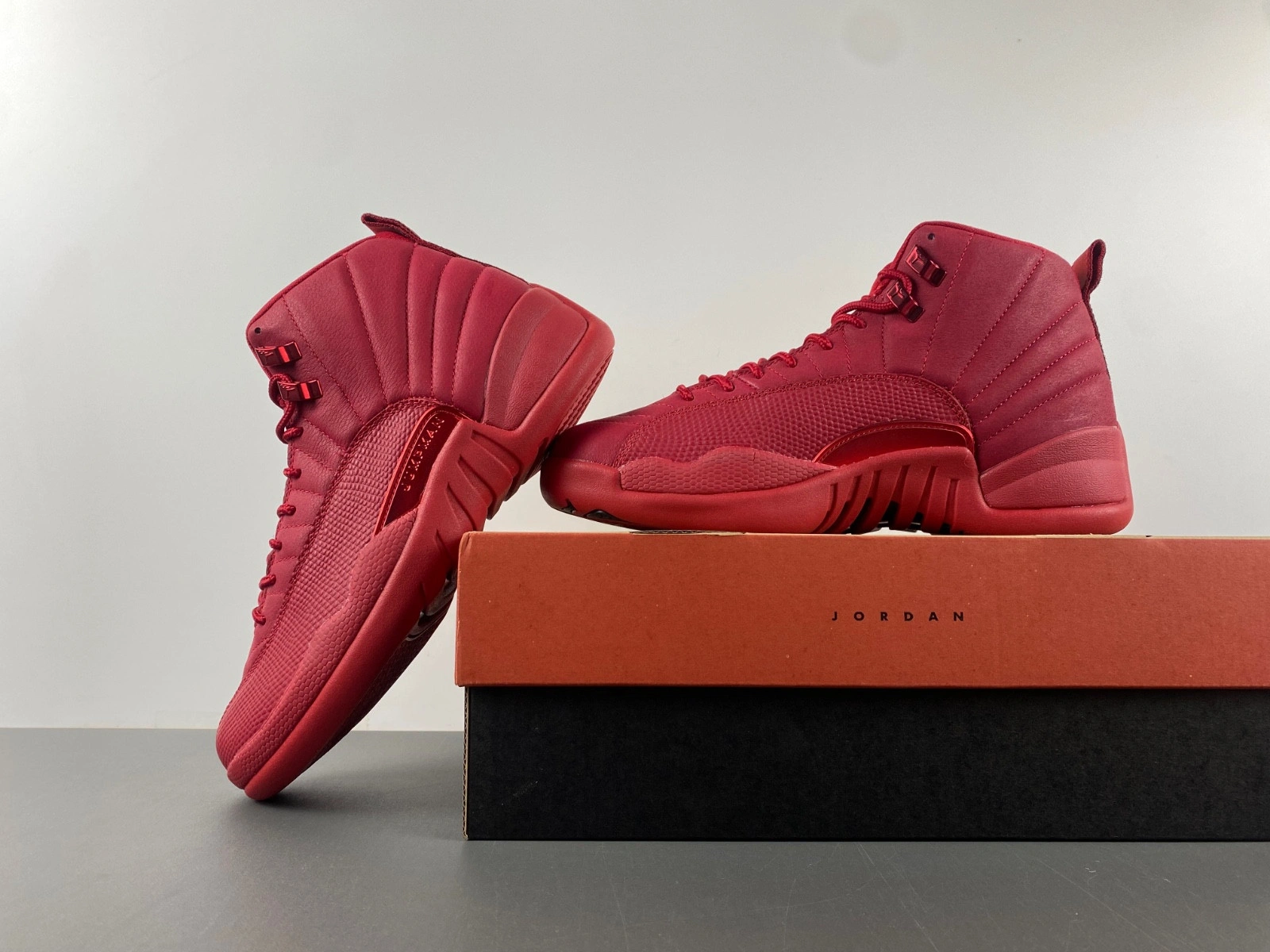 Jordan 12 Retro Gym Red (2018)   130690-601