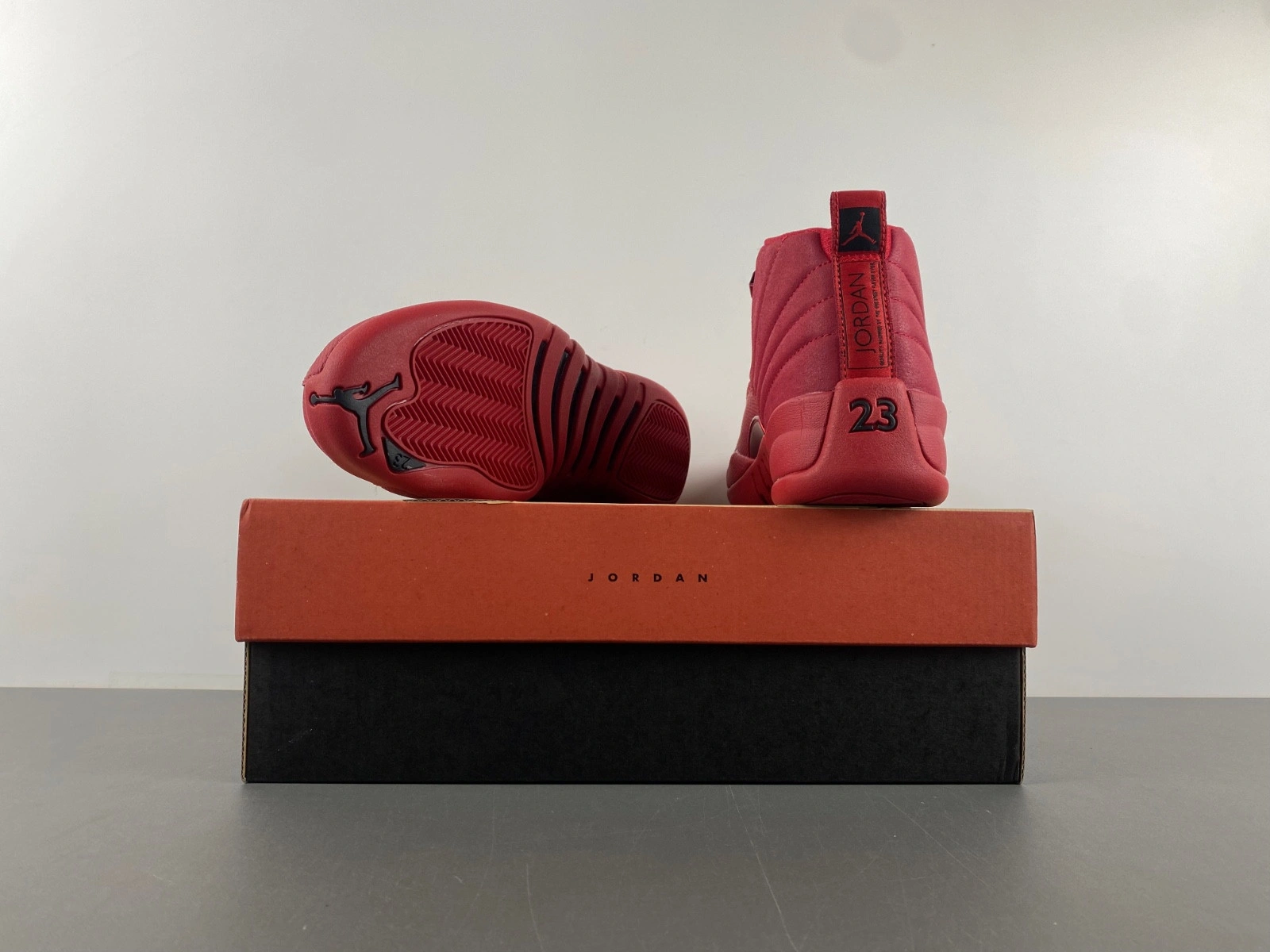 Jordan 12 Retro Gym Red (2018)   130690-601