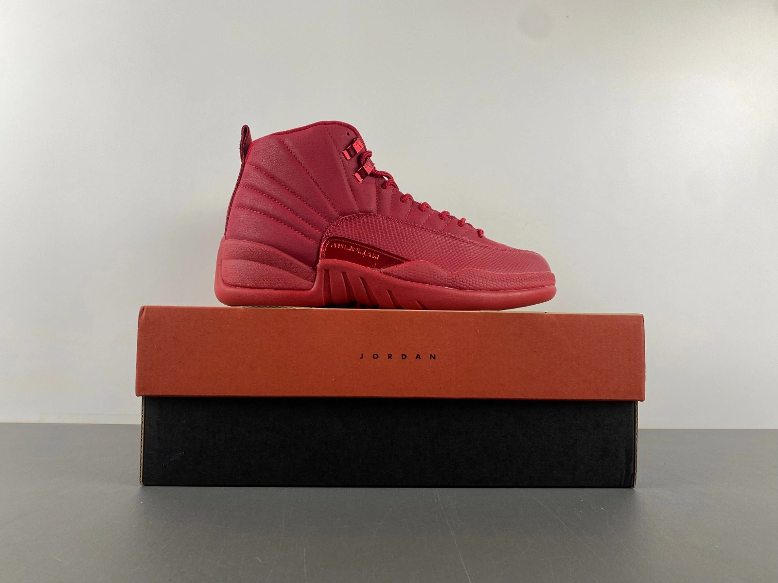 Jordan 12 Retro Gym Red (2018)   130690-601