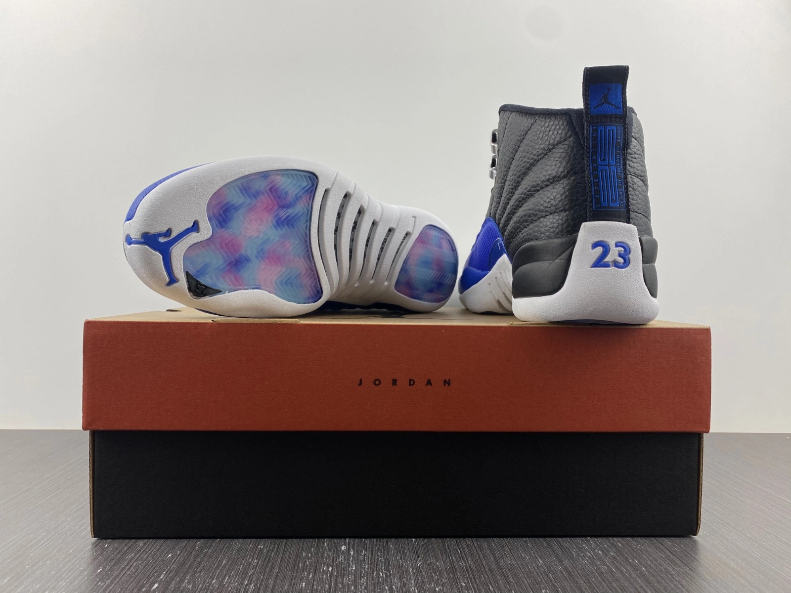 Jordan 12 Retro Hyper Royal (W) - AO6068-004