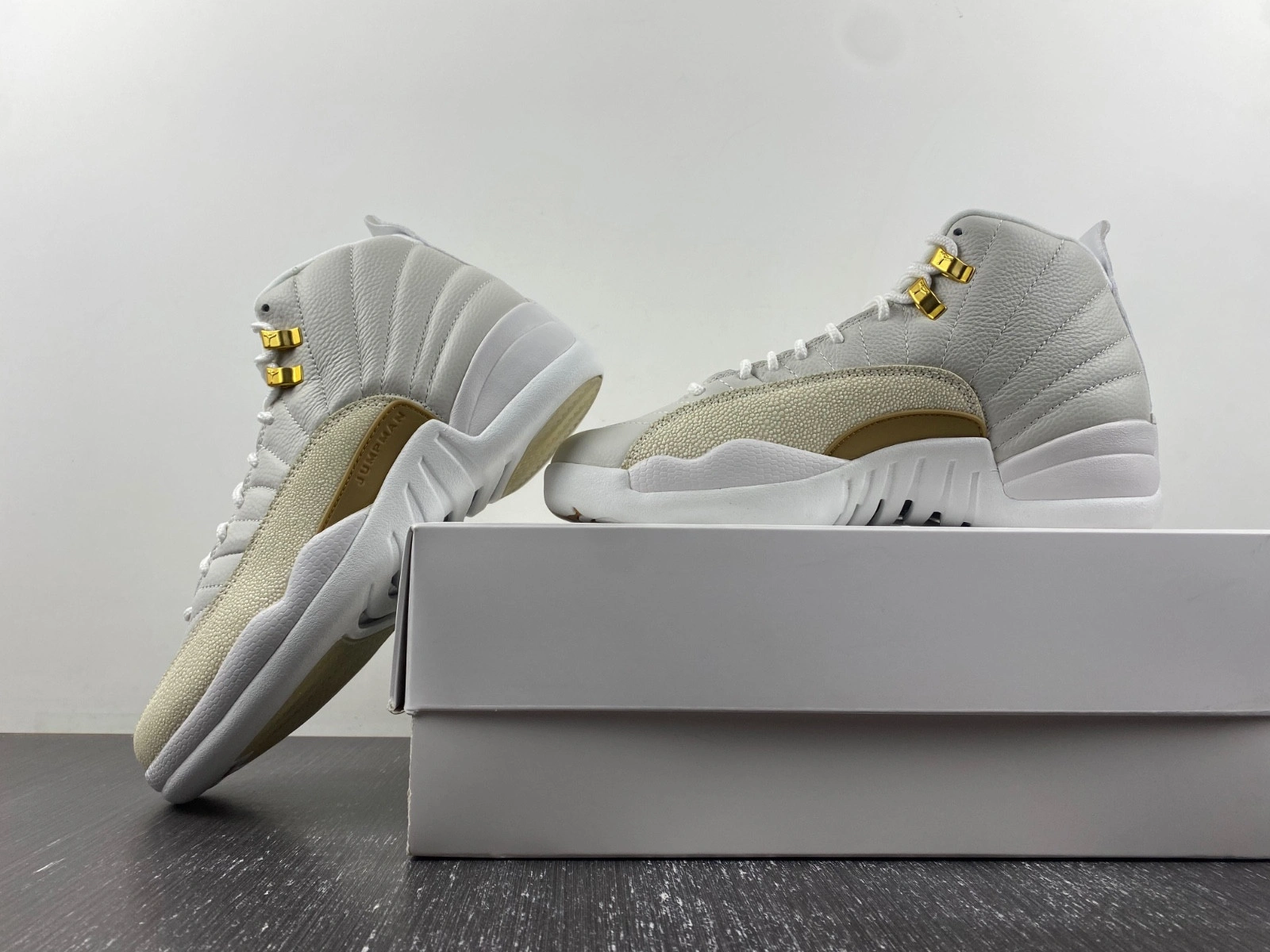 Jordan 12 Retro OVO White - 873864-102