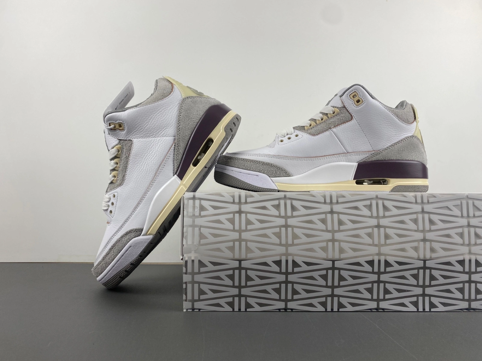 Jordan 3 Retro A Ma Maniére (W) - DH3434-110