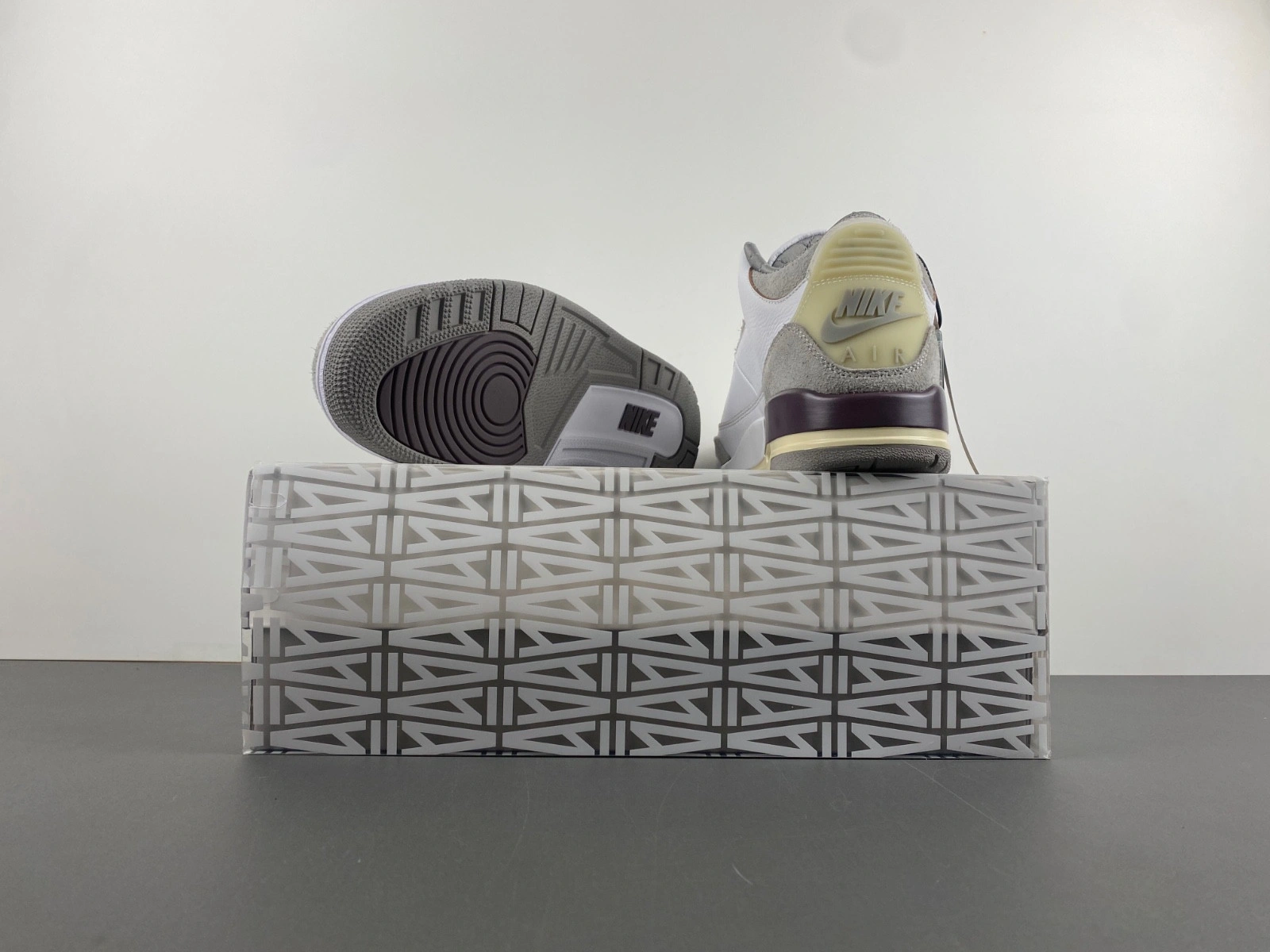 Jordan 3 Retro A Ma Maniére (W) - DH3434-110