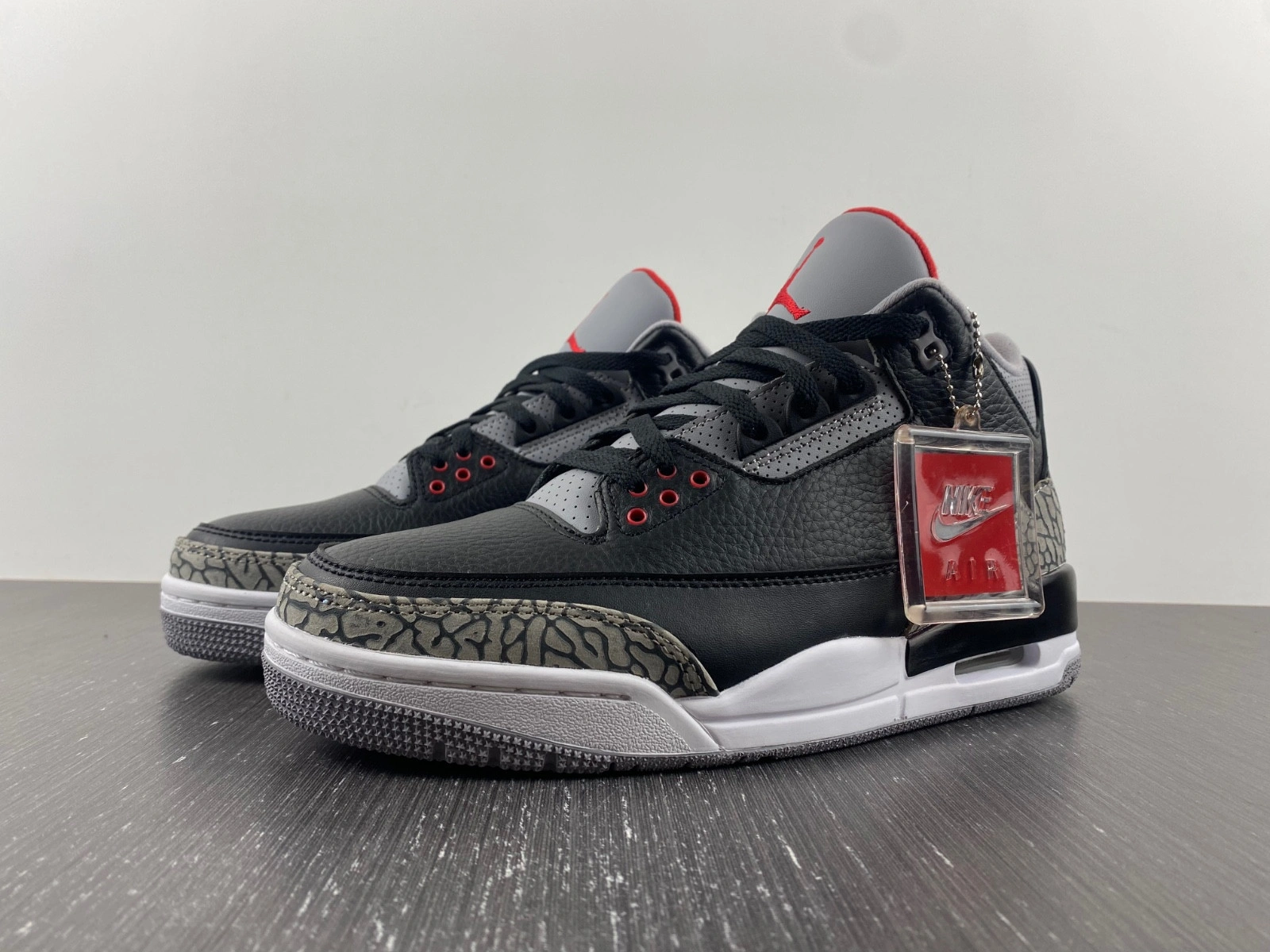 Jordan 3 Retro Black Cement (2018)  854262-001