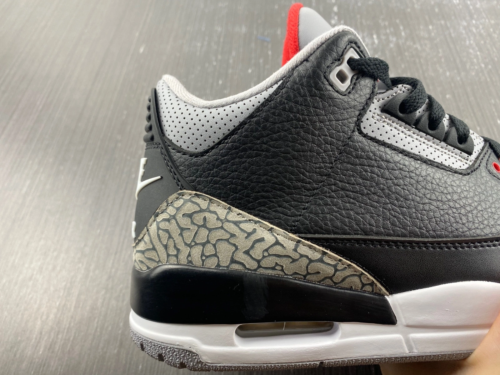 Jordan 3 Retro Black Cement (2018)  854262-001