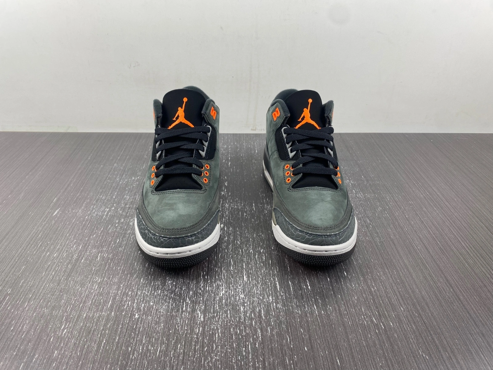 Jordan 3 Retro Fear Pack (2023) Men's - CT8532-080