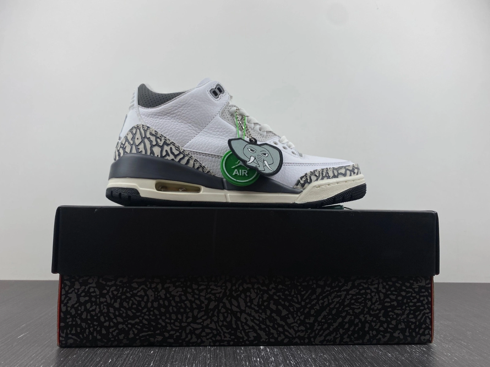 Jordan 3 Retro Hide N' Sneak (GS) - DX6665-100
