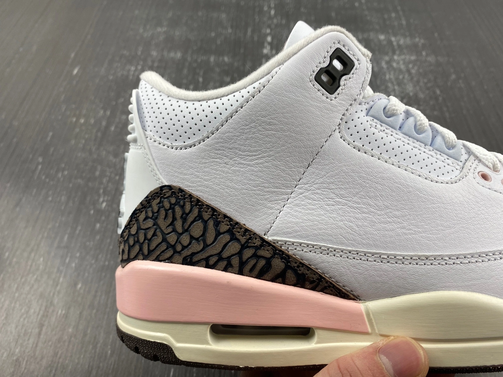 Jordan 3 Retro Neapolitan Dark Mocha (W)  CK9246-102