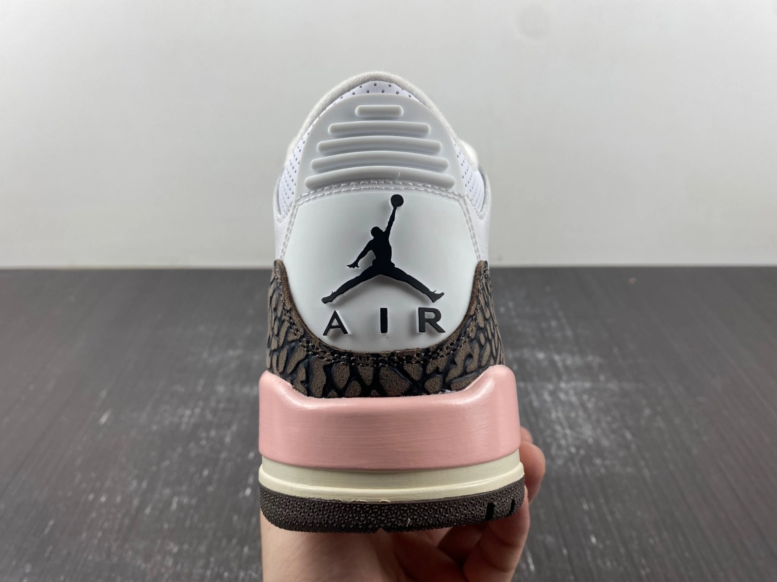 Jordan 3 Retro Neapolitan Dark Mocha (W)  CK9246-102