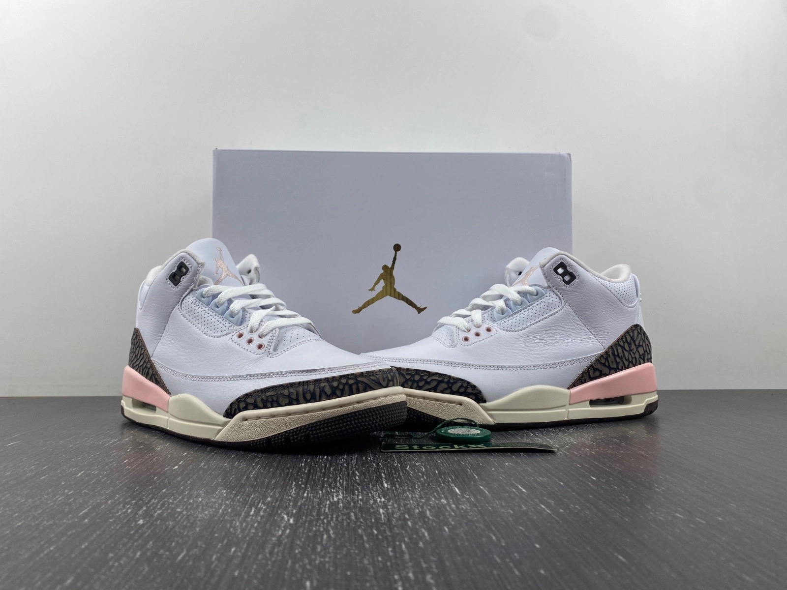 Jordan 3 Retro Neapolitan Dark Mocha (W)  CK9246-102