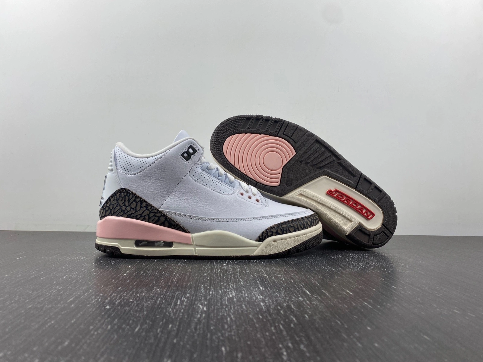 Jordan 3 Retro Neapolitan Dark Mocha (W)  CK9246-102
