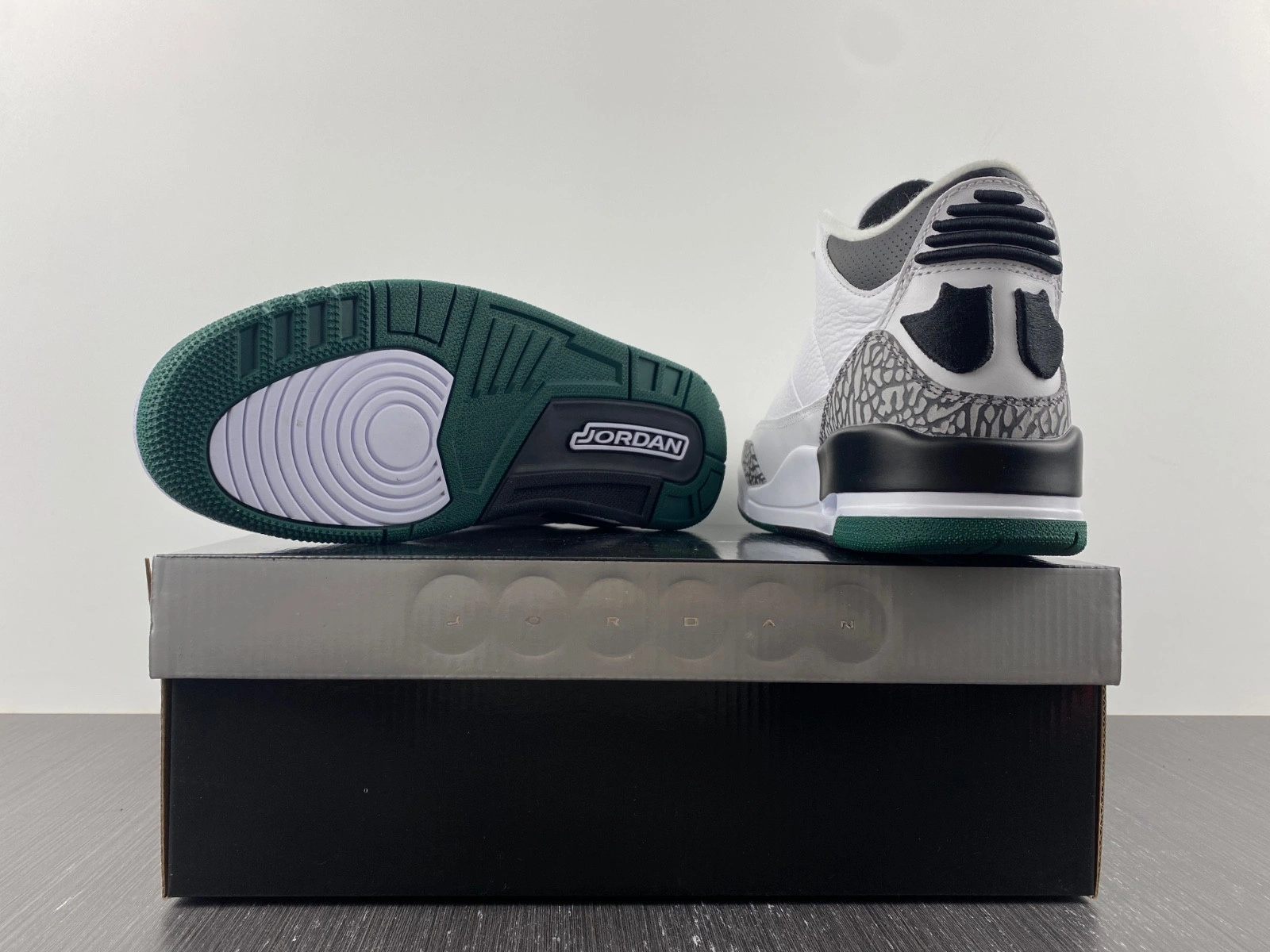 Jordan 3 Retro Oregon Ducks Pit Crew White  594282233