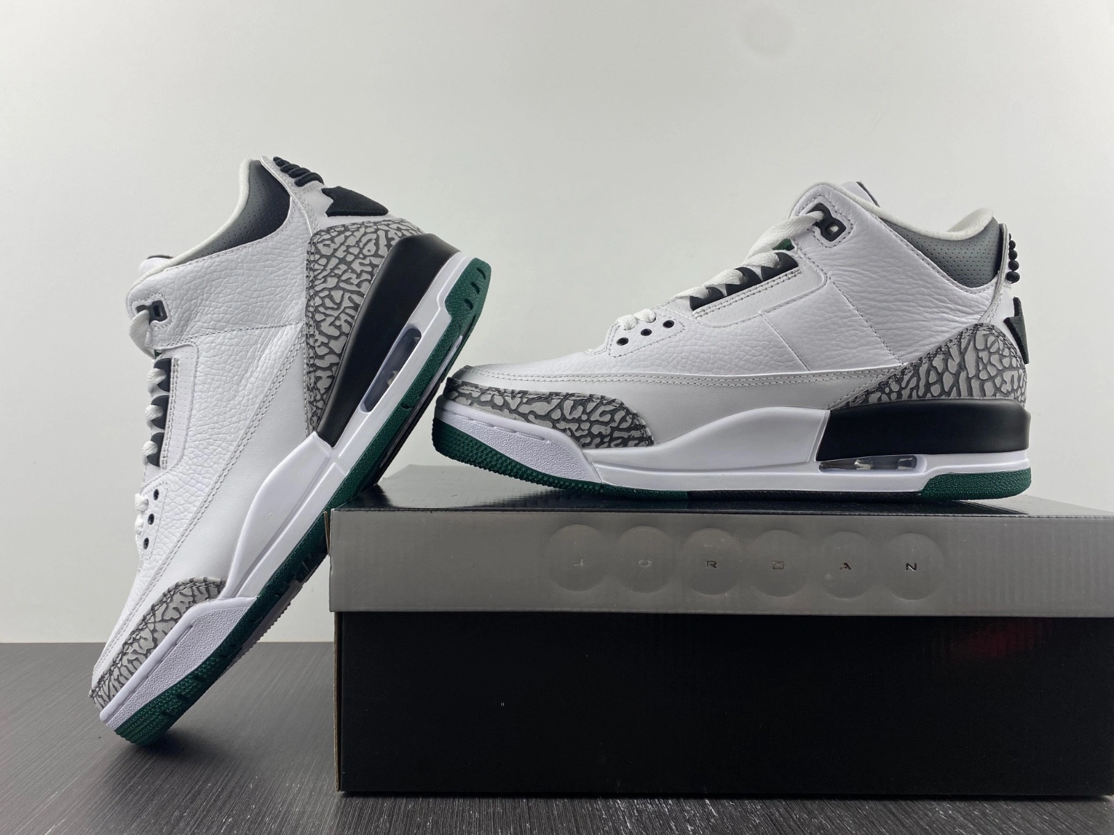 Jordan 3 Retro Oregon Ducks Pit Crew White  594282233