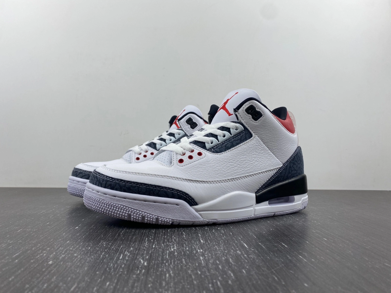 Jordan 3 Retro SE Fire Red Denim (2020) - CZ6431-100