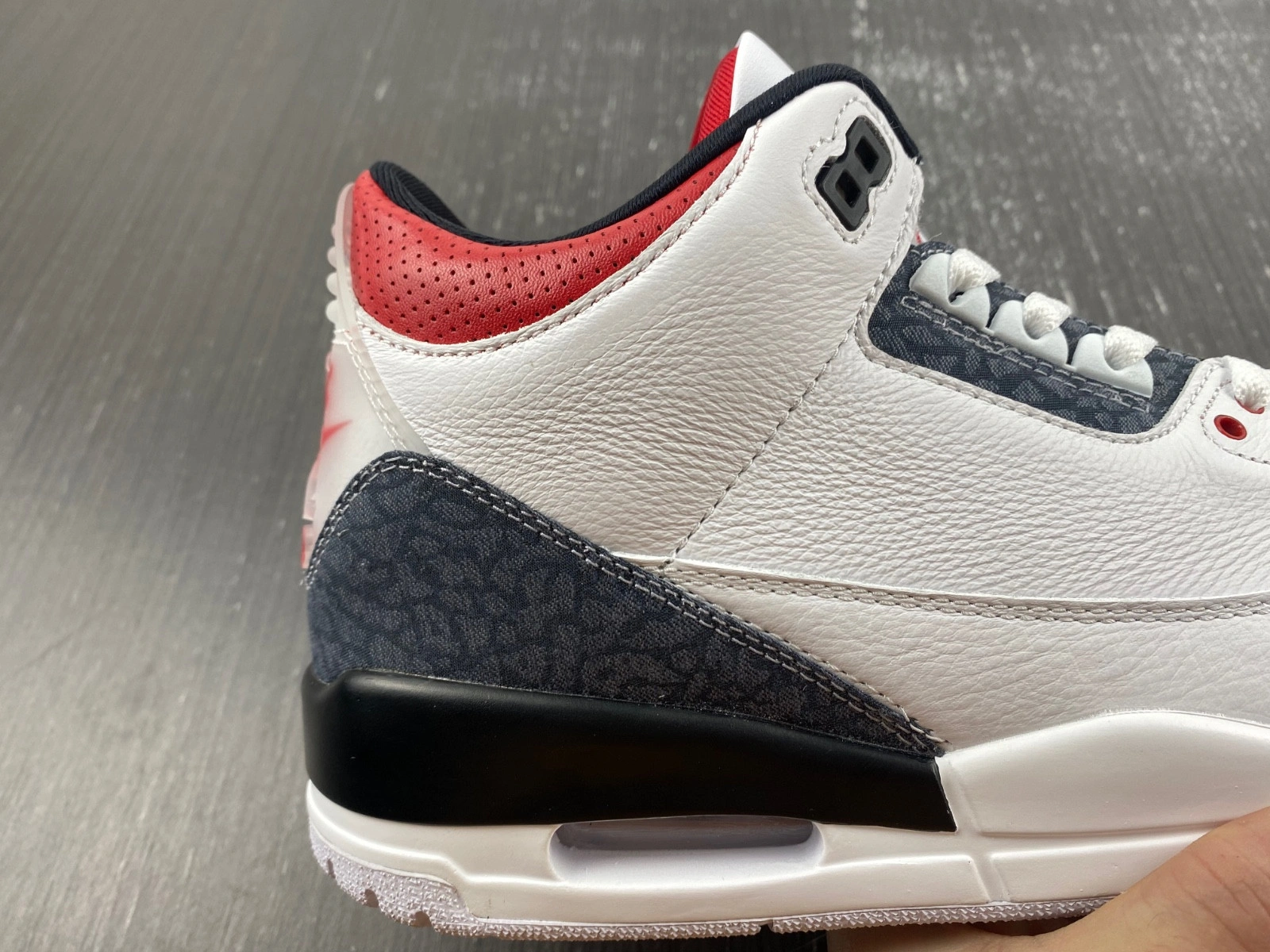 Jordan 3 Retro SE Fire Red Denim (2020) - CZ6431-100