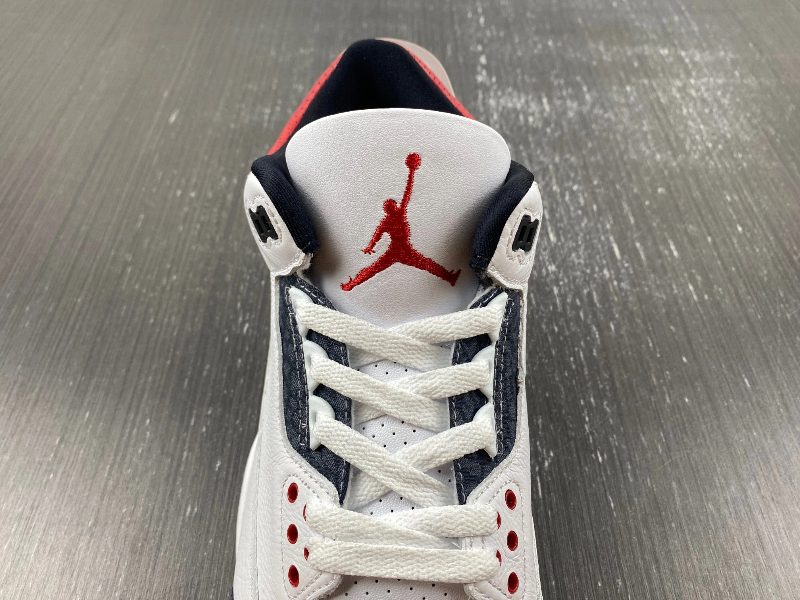 Jordan 3 Retro SE Fire Red Denim (2020) - CZ6431-100