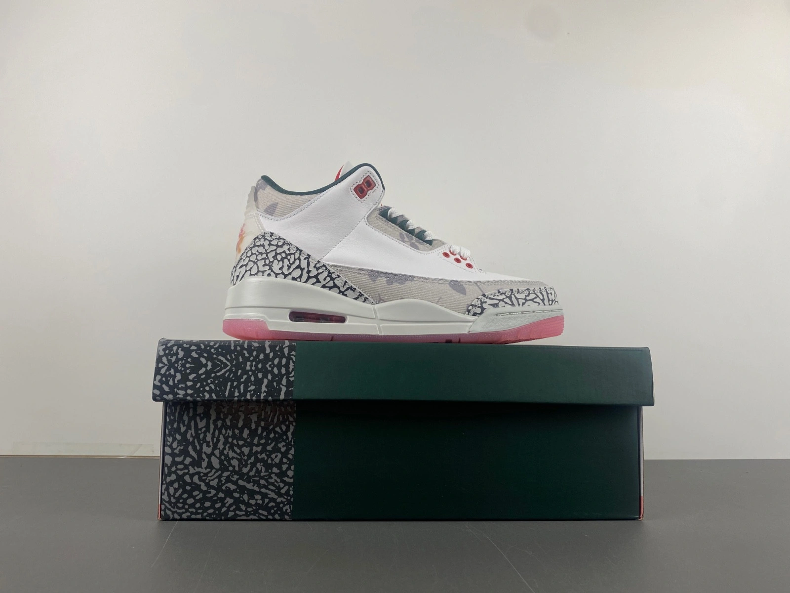 Jordan 3 Retro Wings Men's - HM6993-100