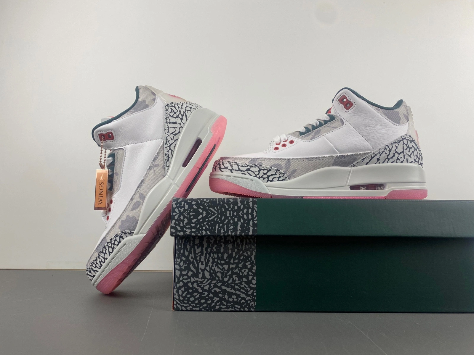 Jordan 3 Retro Wings Men's - HM6993-100